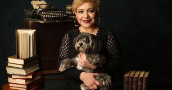 La poeta guatemalteca Ligia García y García celebra en México 22 años de trayectoria con su nuevo libro “Siento sin cuenta”