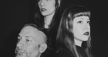 SEXES inicia un nuevo ciclo con Electra, una canción para bailar hasta el final y volver a empezar