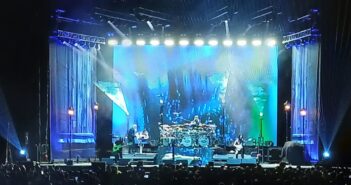 Dream Theater festejó su 40 aniversario con un concierto conceptual que rayó en la perfección
