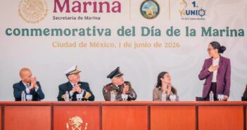 Gaby Osorio participa en la conmemoración del Día de la Marina Nacional